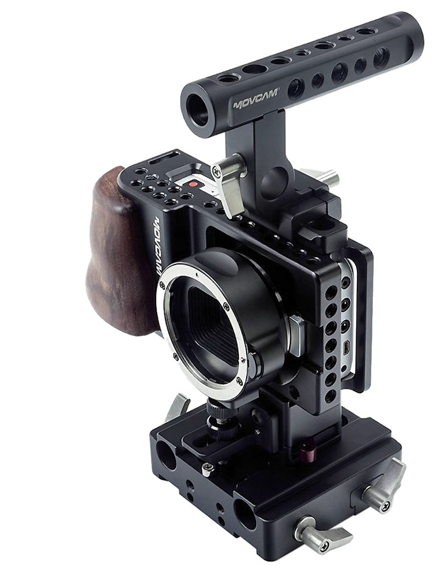 DSLR-Kameras, aber auch beispielsweise die kleine Pocket Cinema Camera von Blackmagic benötigen ein Cage, um sicher auf einem Stativ befestigt zu werden.