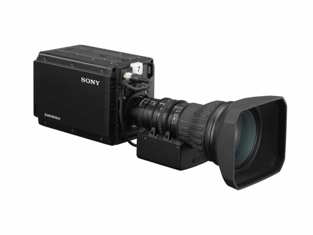 Die Sony HDC-P43, hier mit fernsteuerbarem Zoomobjektiv