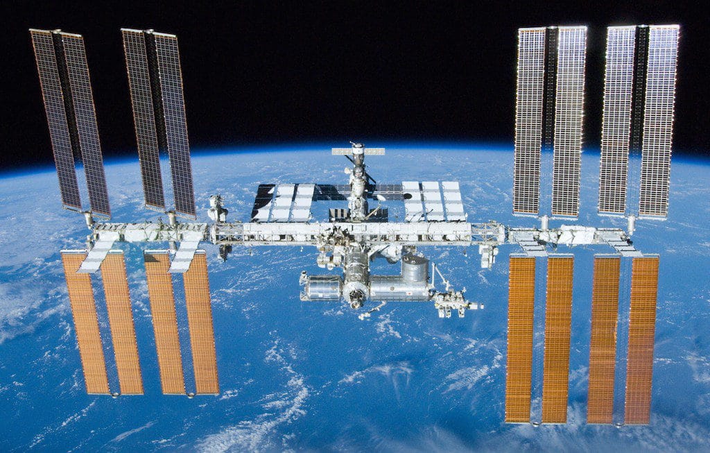 Die Weltraumstation ISS im Orbit der Erde